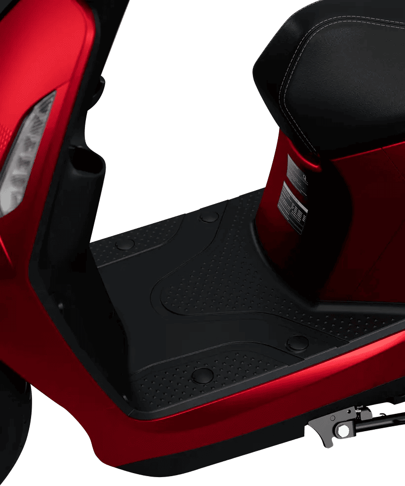 Spacious footrest for a comfortable seating position.